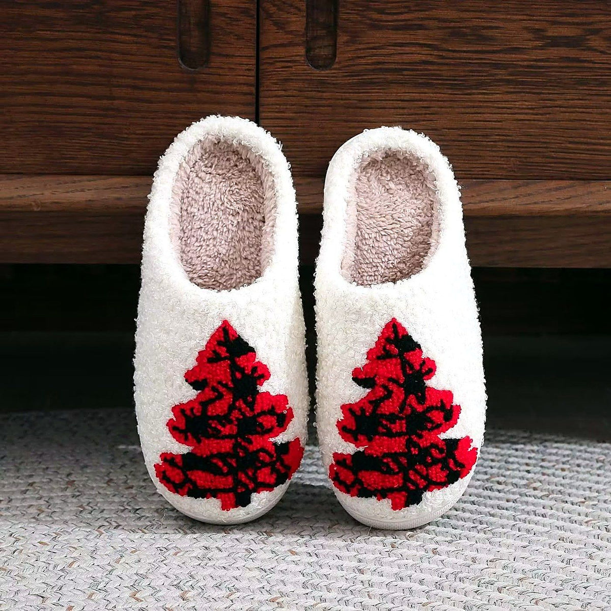 Cozy Christmas Embroidered Slippers – Plaid Tree design